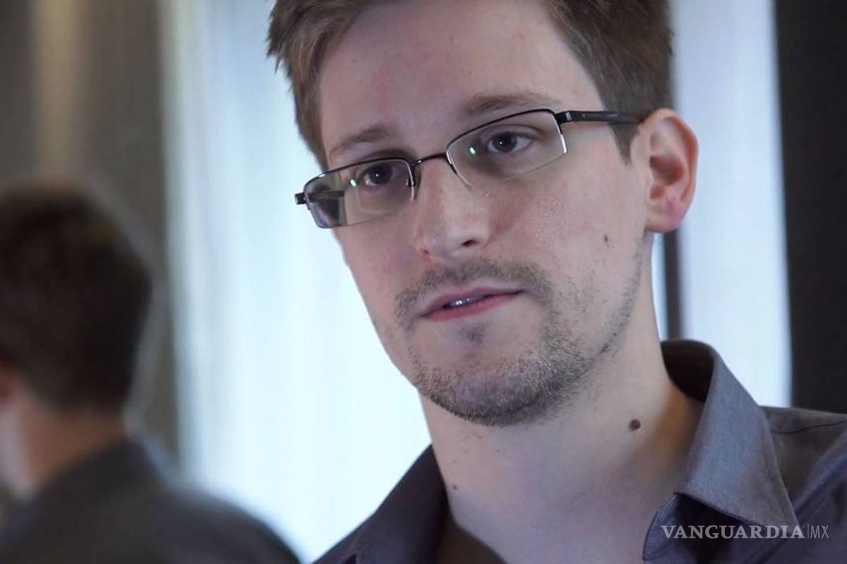 Hay que leer manifiesto de la fuente de Panamá Papers: Edward Snowden