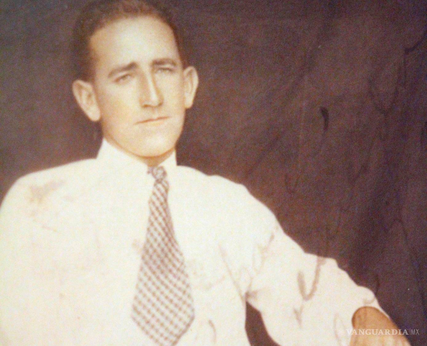 $!La historia detrás del busto de Sir Alexander Fleming