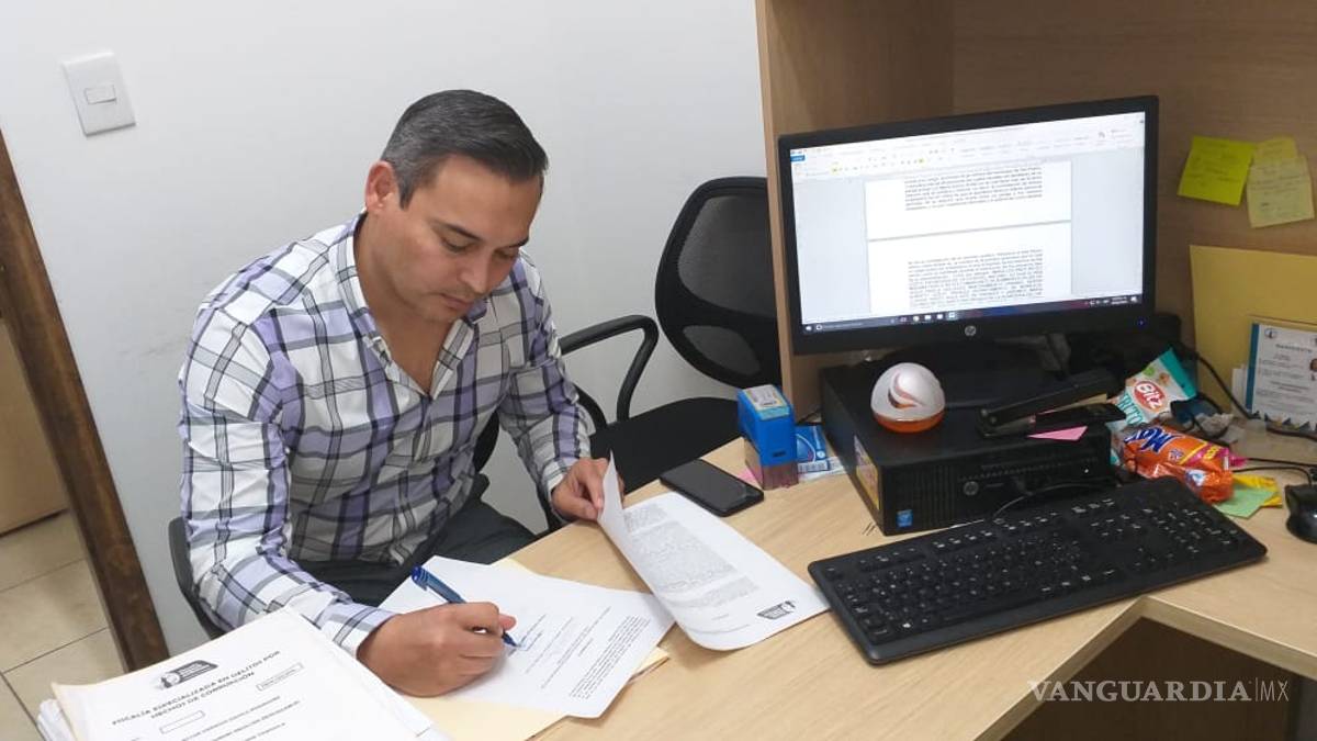 Denuncian a Alcaldesa de San Pedro, Coahuila, ante la Fiscalía Anticorrupción; afirman que incluyó en la nómina a 40 parientes de su pareja