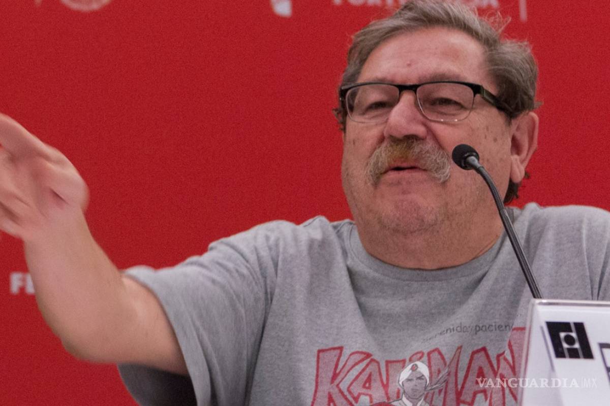 Despiden a Comité editorial de revista del FCE tras anuncio de Taibo