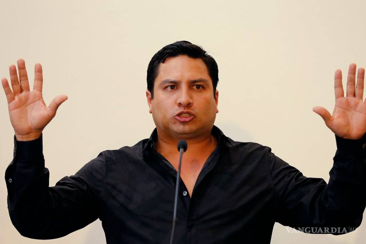 Julión Álvarez consternado por la cancelación de sus cuentas en redes sociales