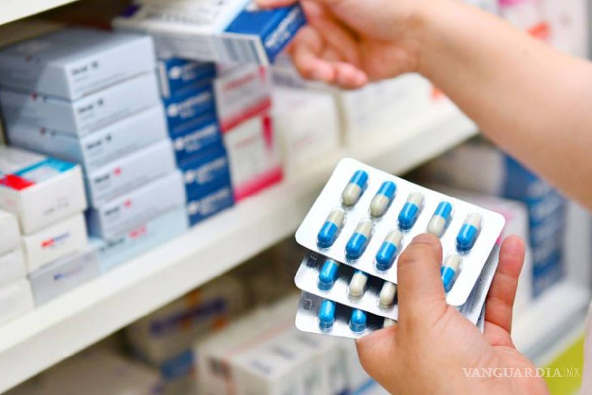 En Coahuila obliga juez a Servicio Médico a surtir medicina para profes, tras denuncias por falta de medicamentos