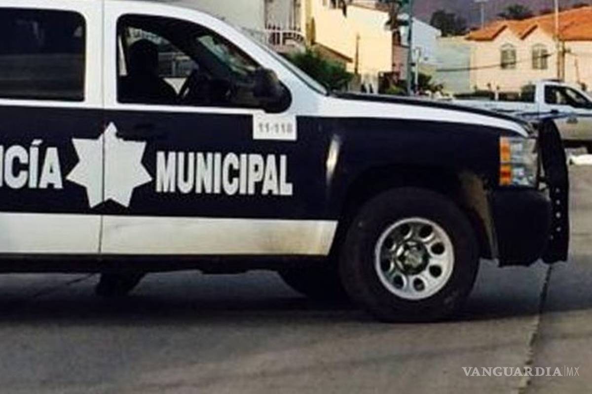 Hombre asesina a joven de 19 años, era el amante de su novia; su madre lo entregó a la policía