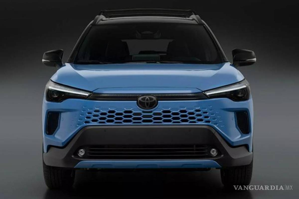 $!El Corolla Cross híbrido 2026 entrega 194 hp y ahora incluye pantalla de 10.5”, cuadro digital y Safety Sense 3.0 de serie.