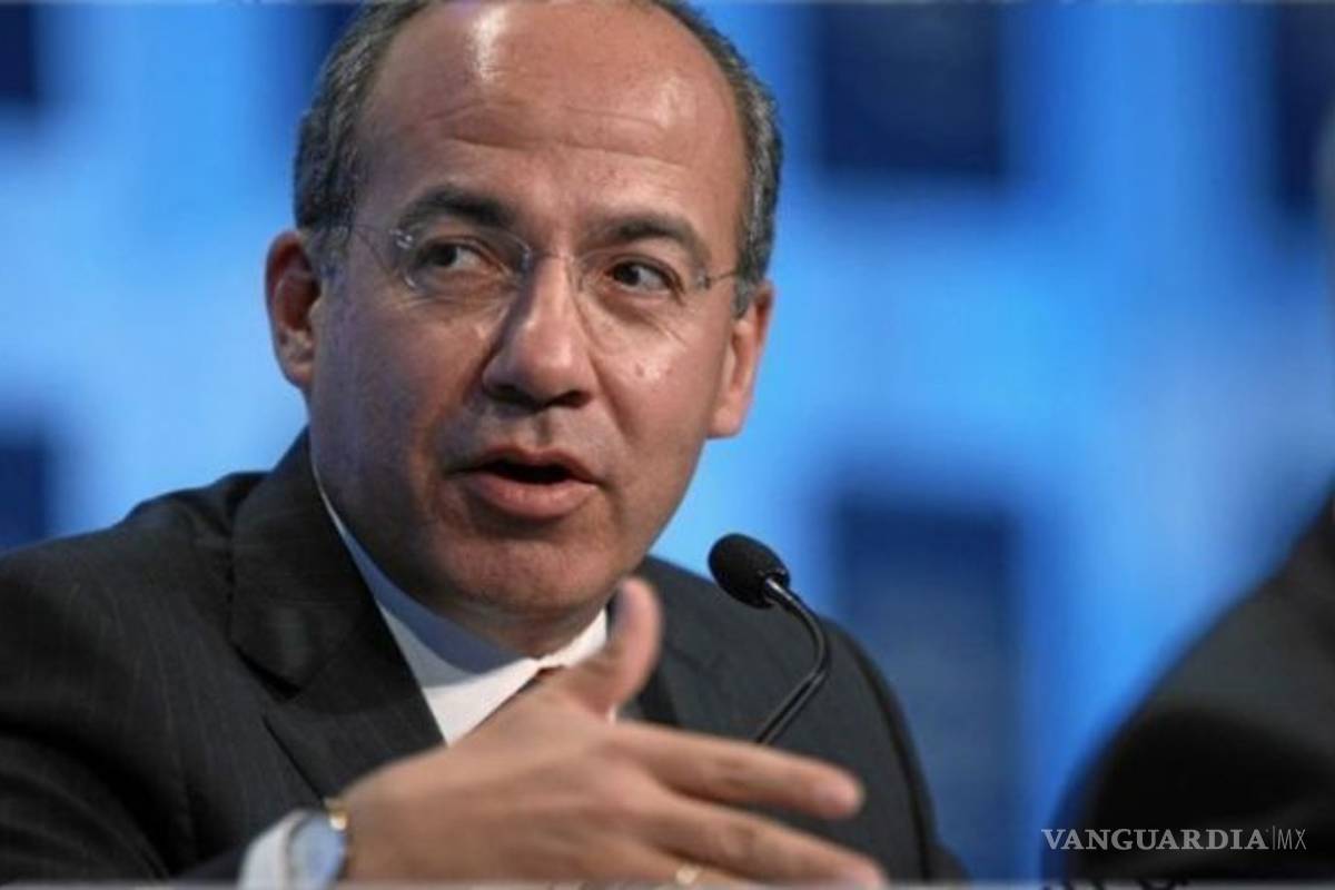 Si tienen pruebas que las exhiban, y si no tienen pruebas, mejor que guarden silencio: Felipe Calderón a AMLO