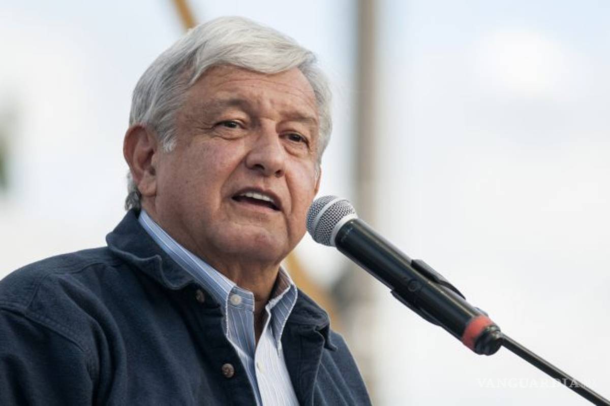 AMLO le tira al presidente del CCE; 'construcción del NAICM está manchada por corrupción'