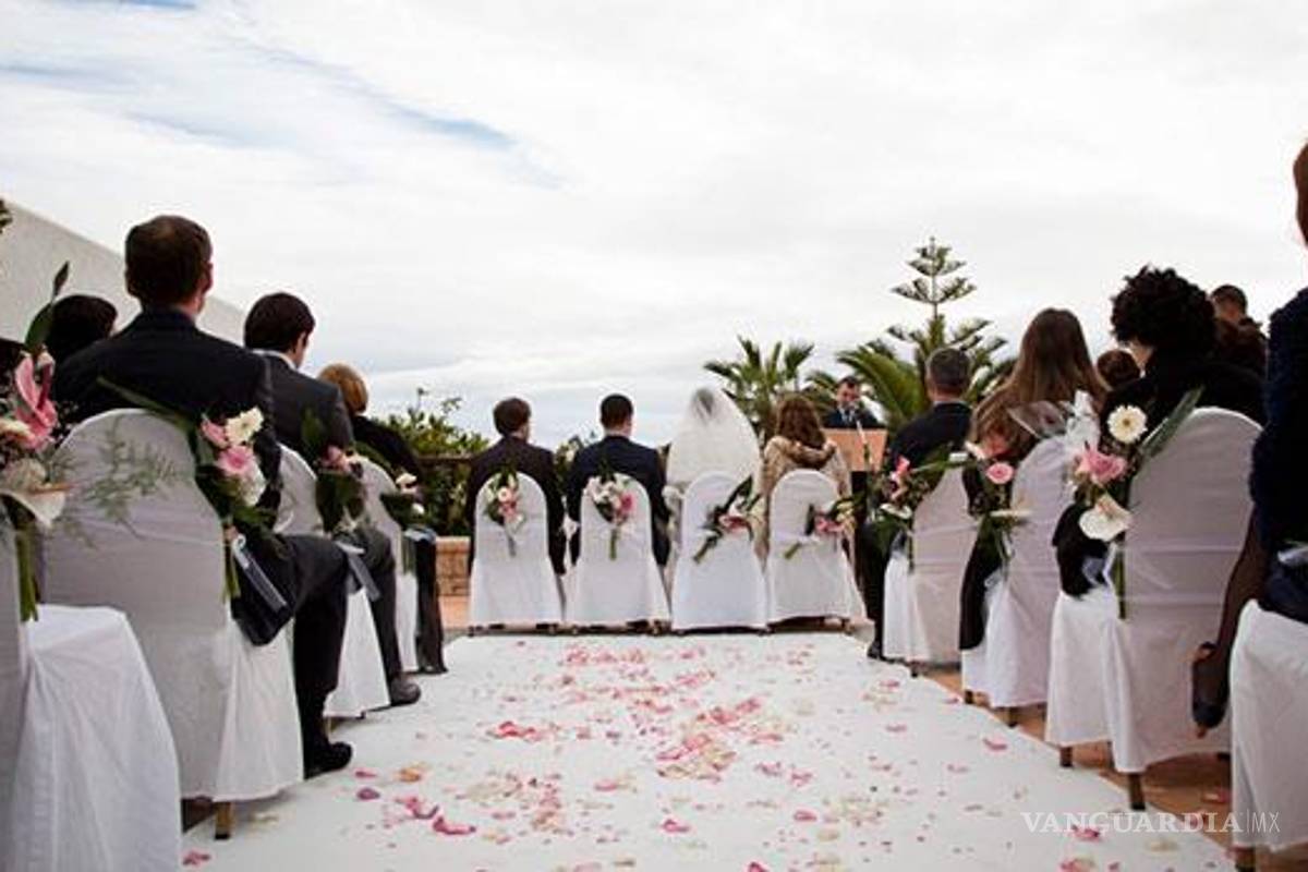 Borró todas las fotos que tomó en una boda, ‘no le ofrecieron ni un vaso de agua’