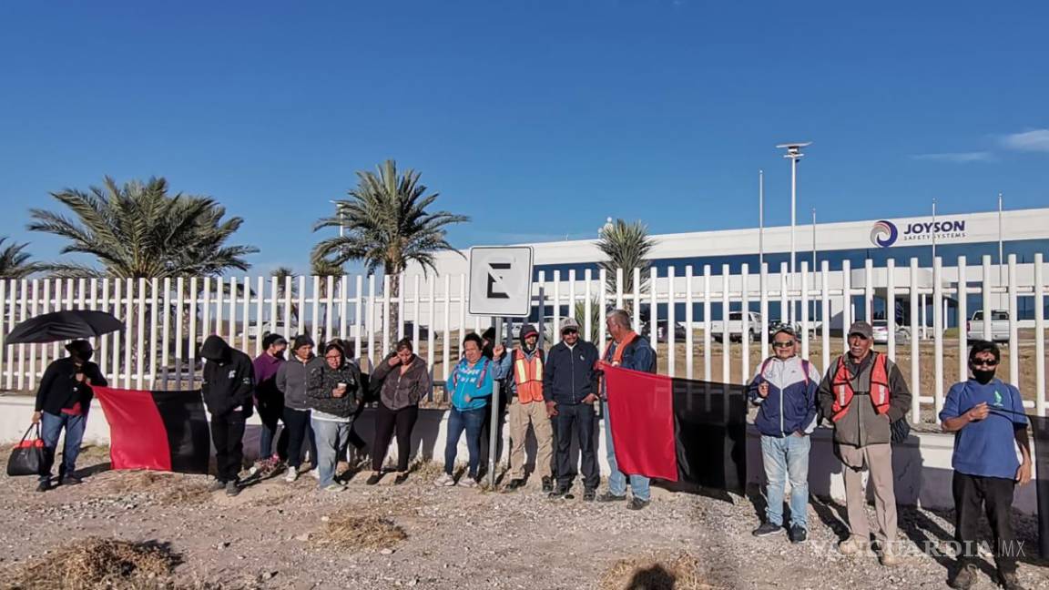 Se manifiestan 35 frente a empresa en Frontera, Coahuila; aseguran despido injustificado
