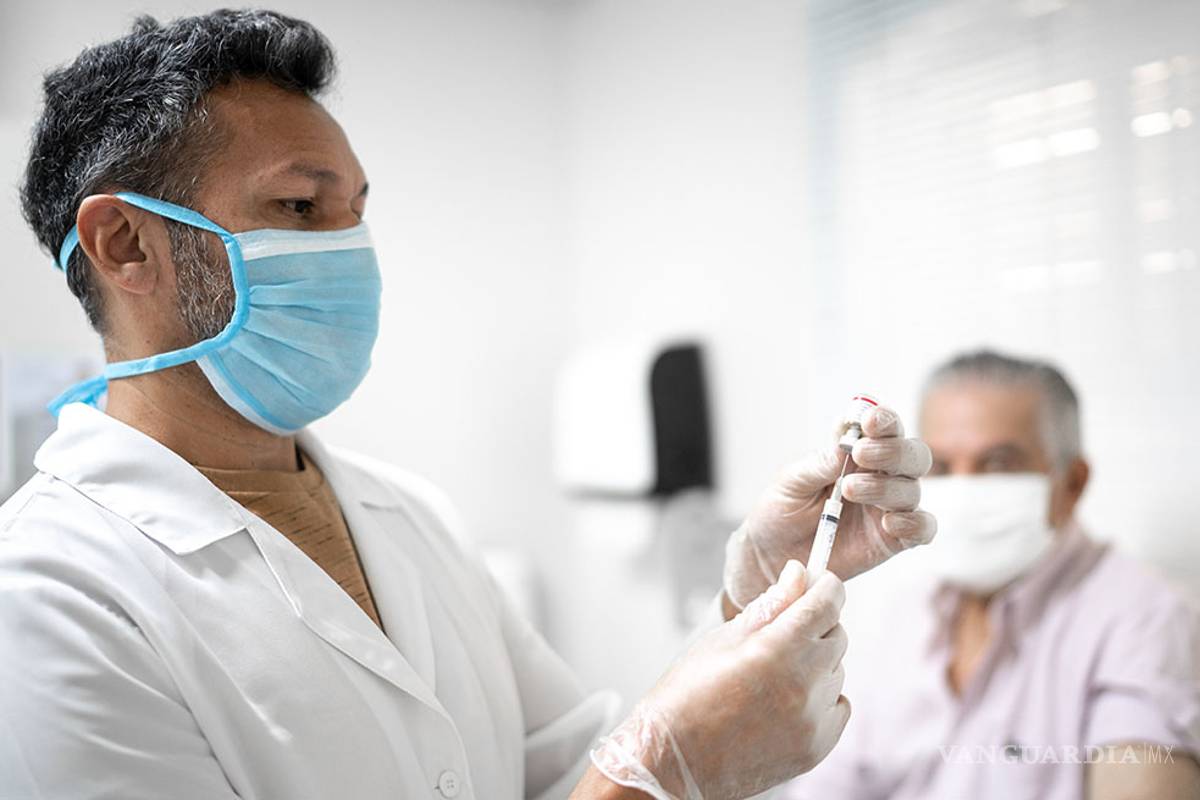 Envío de vacunas cubrirá solo al 5 por ciento de la población mayor de 60 años de Coahuila