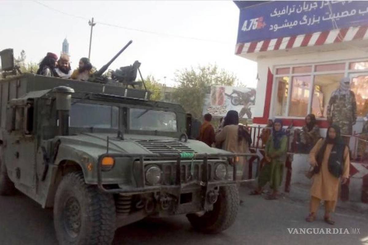 El Presidente afgano abandona el país tras la llegada de los talibanes a Kabul