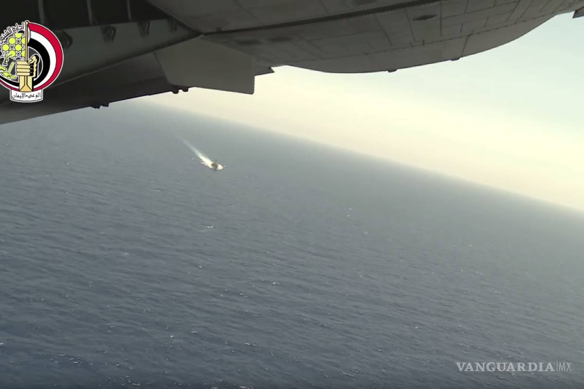 Hallan un resto humano en fuselaje del avión de Egyptair