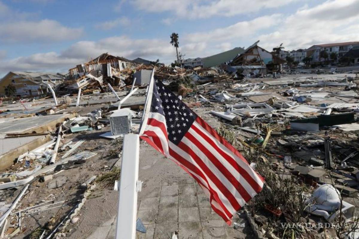 Playa de México sigue siendo un desastre lleno de escombros por huracán Michael