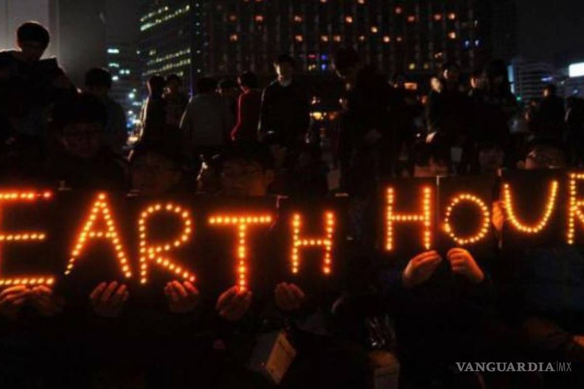 Desde México, luces apagadas por el Planeta