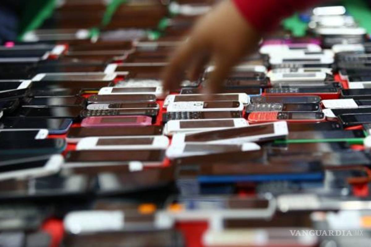 En México las casas de empeño hacen 'negociazo' con celulares robados