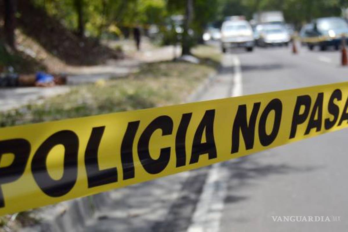 Localizan arma de juguete y bombas molotov en secundaria y jardín de niños de Nuevo León