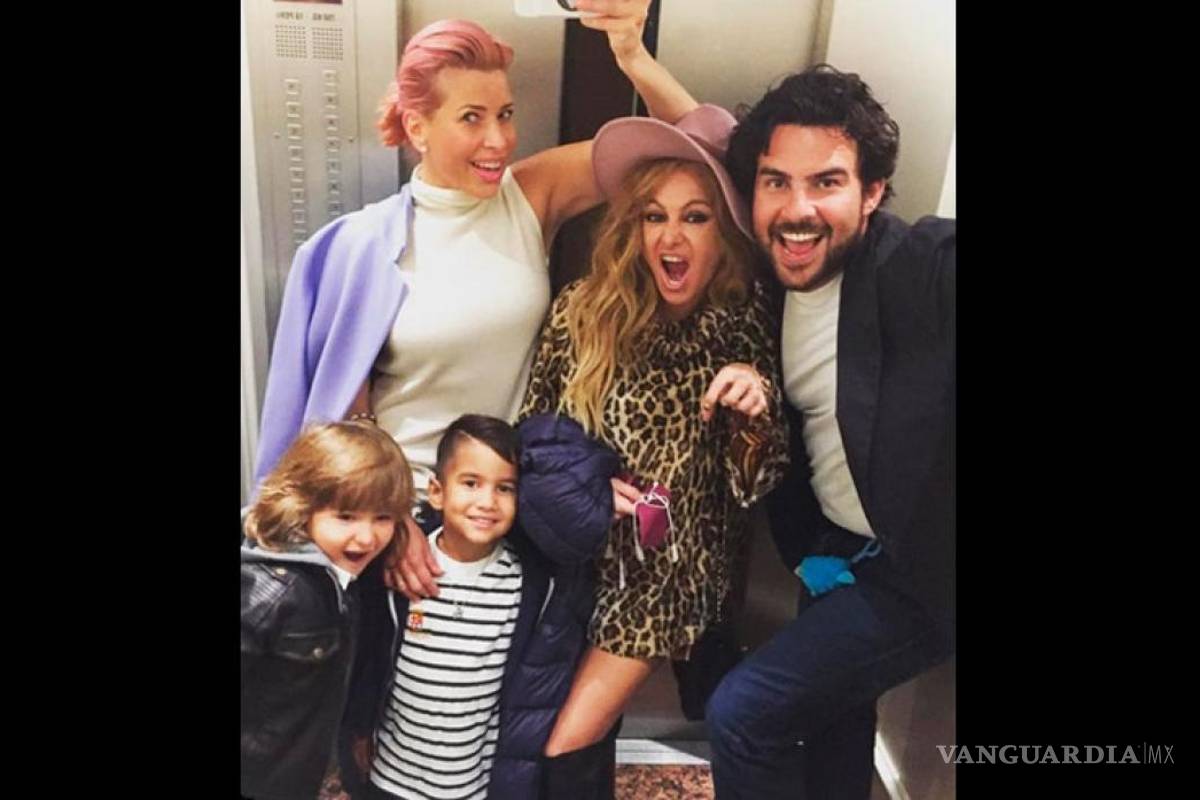 $!'Paulina Rubio cae en depresión porque se siente vieja, la corren de disquera y no llena conciertos': TvNotas