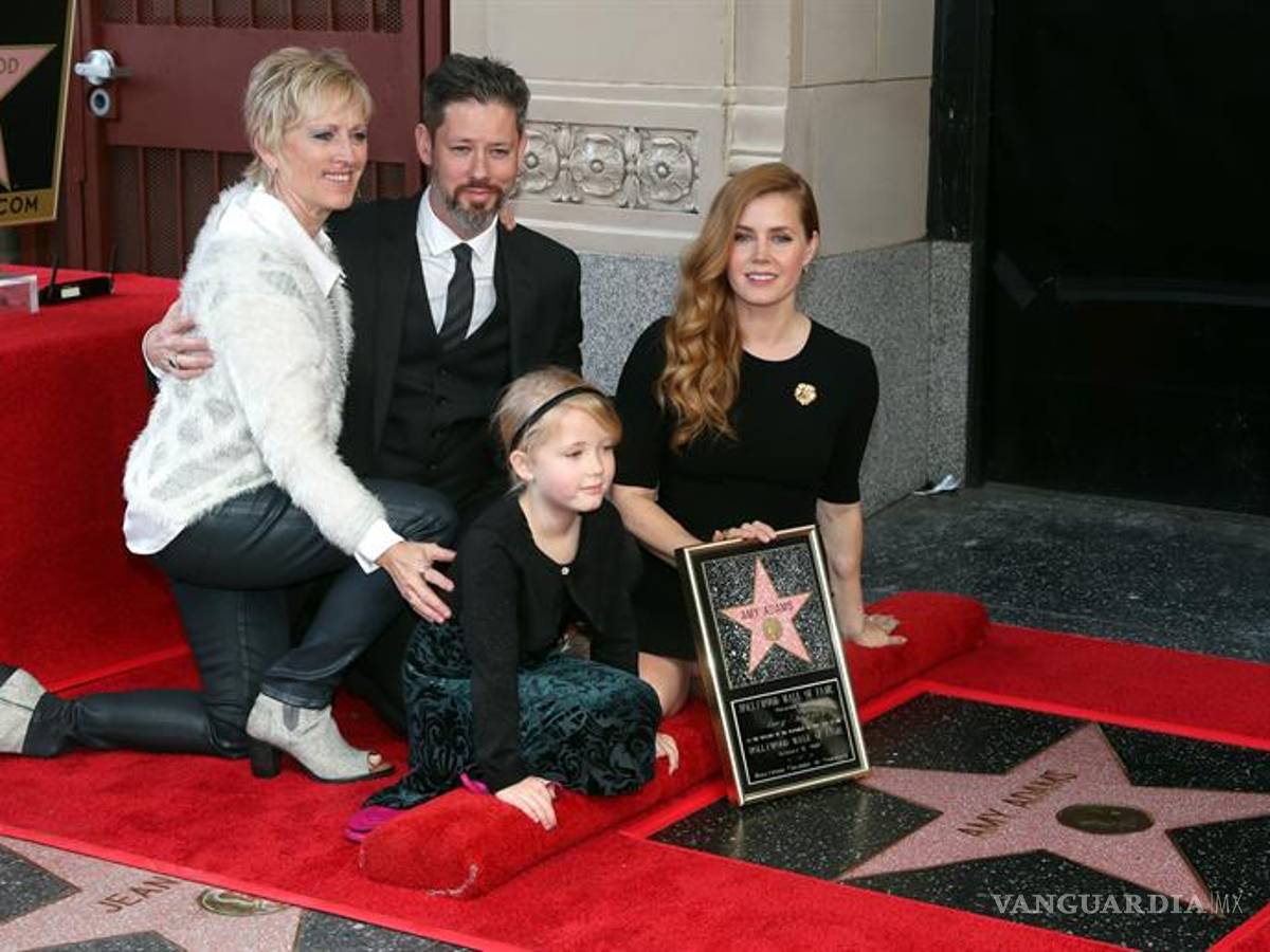 $!Amy Adams ya tiene su estrella en el Paseo de la Fama