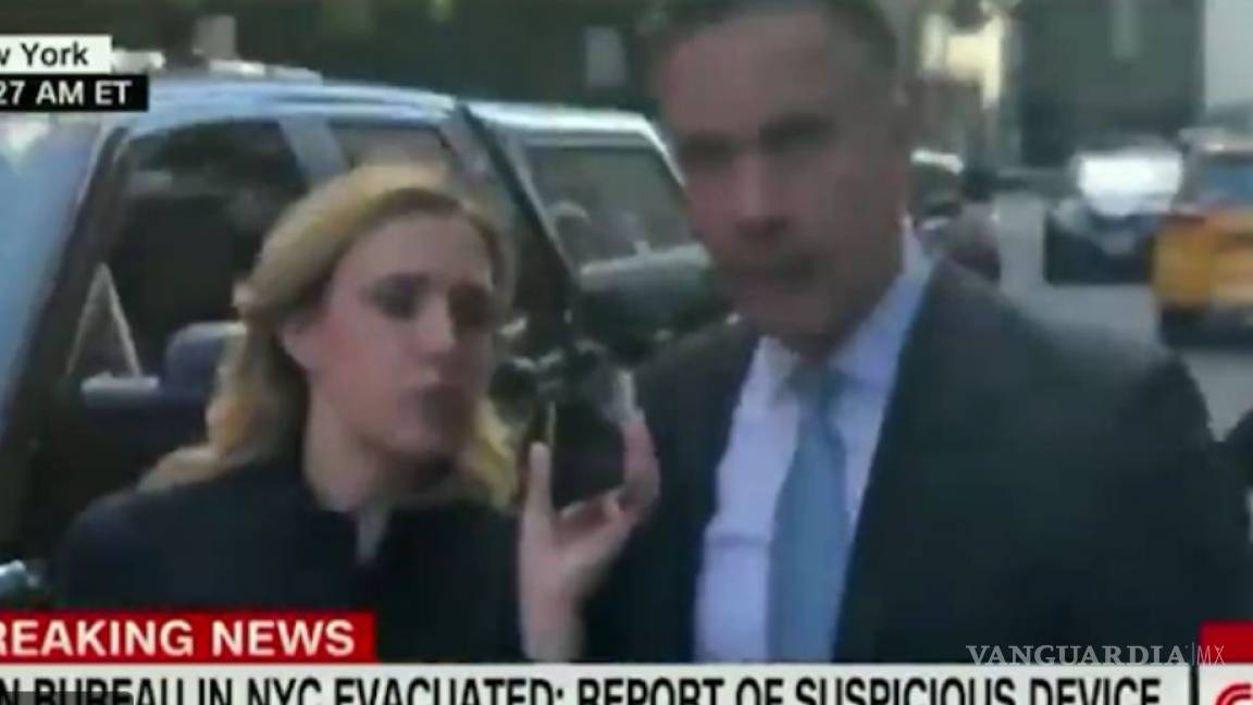 El momento en que CNN cortó su transmisión en vivo por el envío de una bomba a sus estudios
