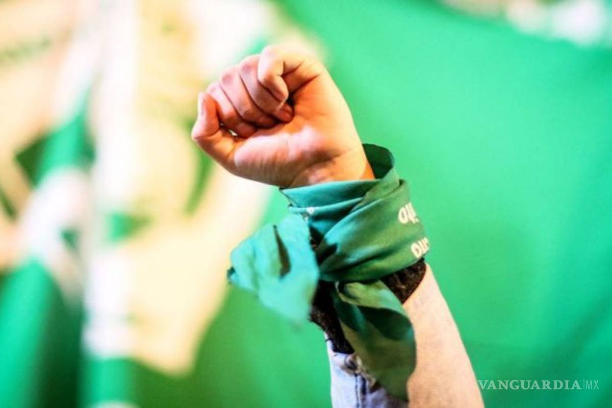 Pone Morena en la mesa despenalización el aborto en Coahuila