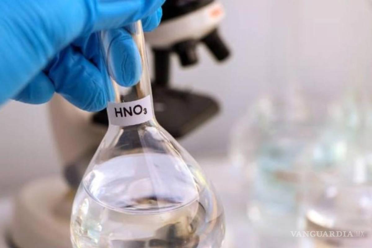 Fuga de ácido nítrico en complejo industrial genera alarma y molestia en zona industrial de Torreón