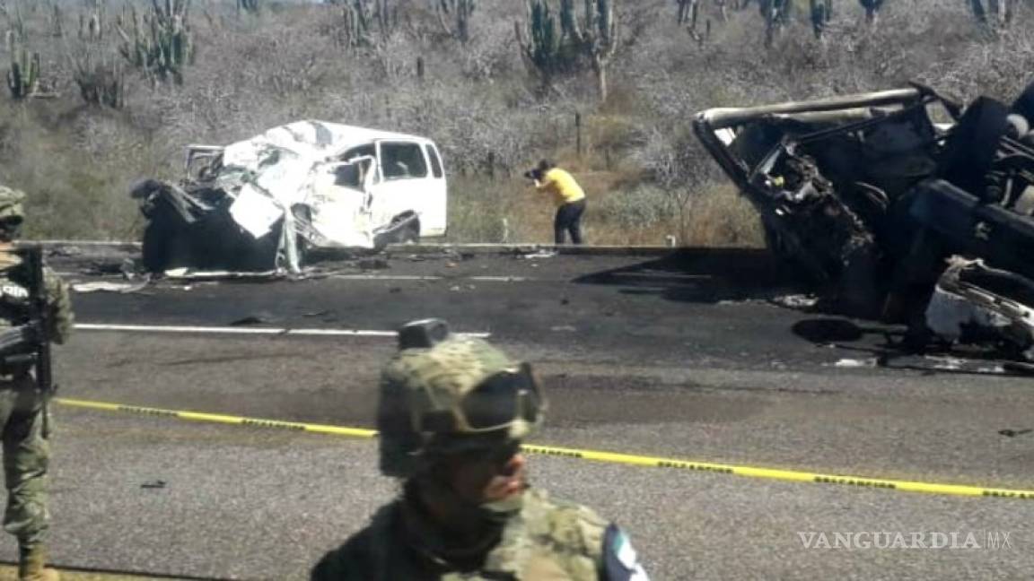 Accidente en carretera de Cabo San Lucas deja seis muertos