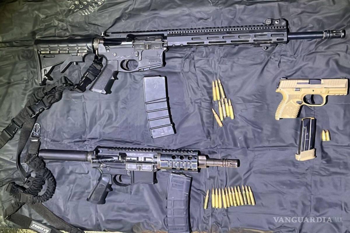 Pareja es detenida en posesión de armas de uso exclusivo en NL