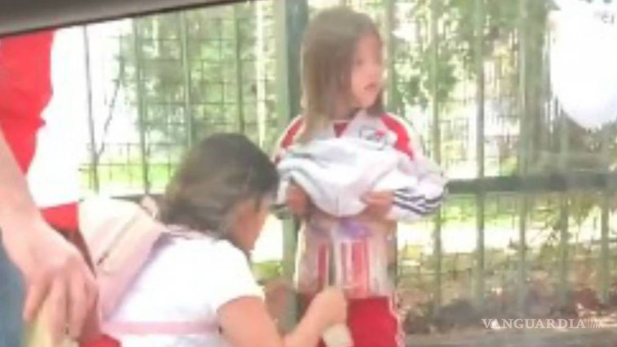 Detienen a mujer que escondió bengalas en niño para introducirlas al Monumental de River