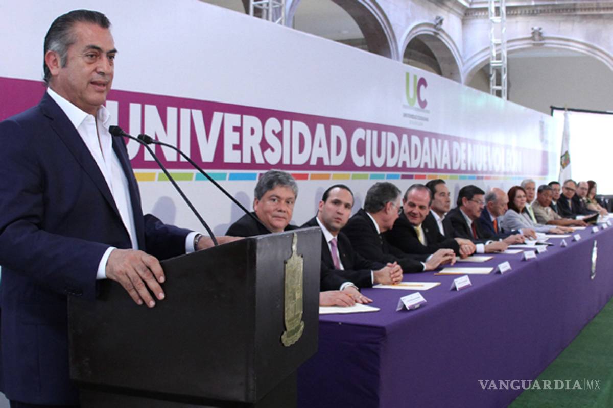 El Bronco presiona a maestros de universidad para que recolecten firmas
