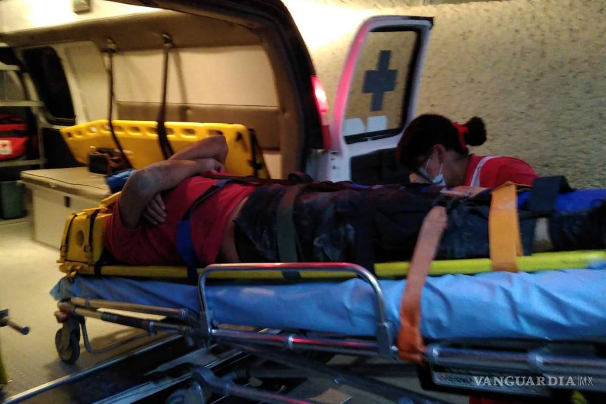 Hombre se accidenta al caer en arroyo de Saltillo