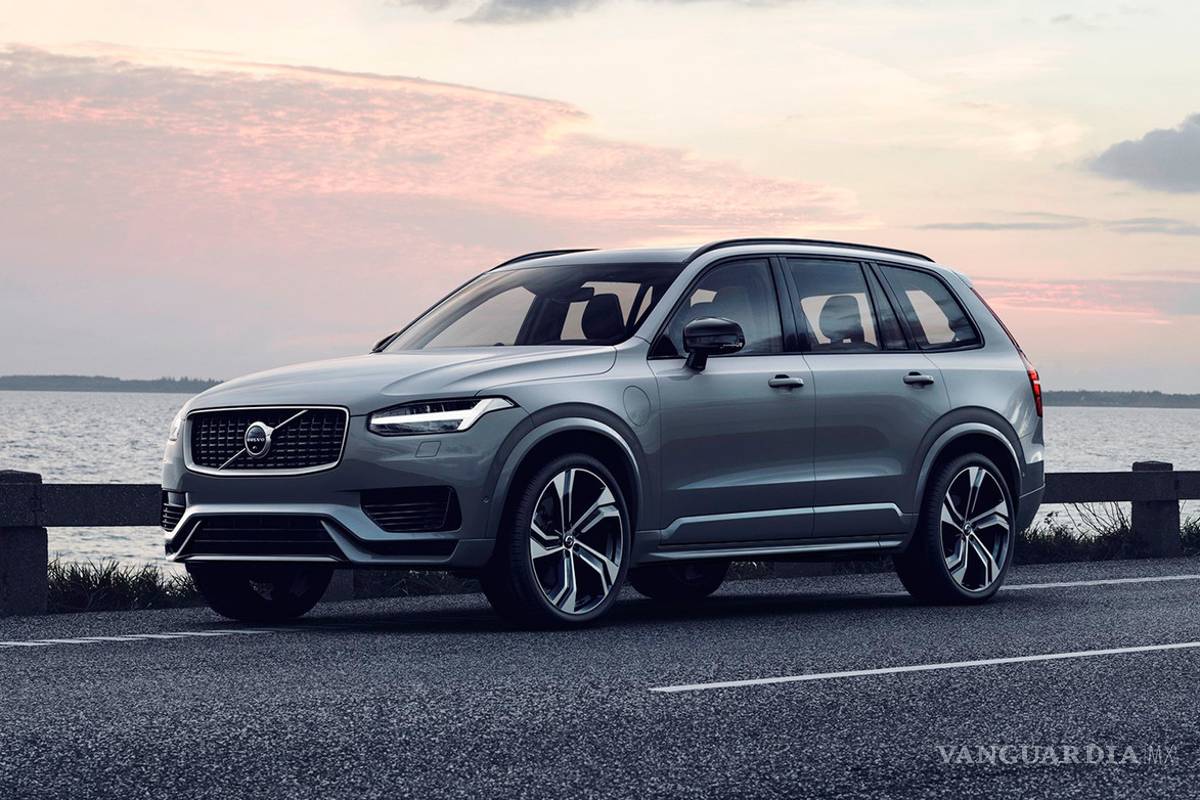 El Volvo XC90 se actualiza para ser más eficiente, más seguro y conectado