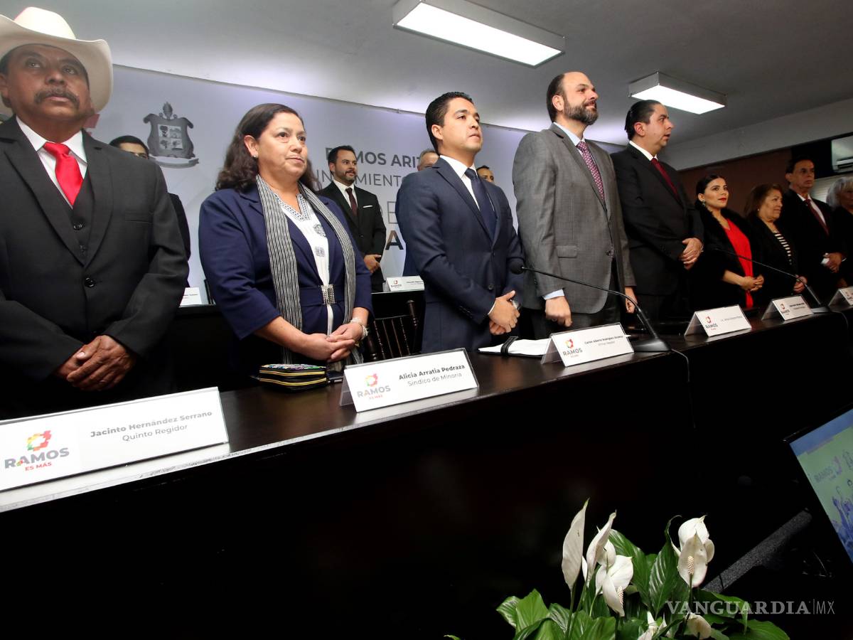 $!Rinde protesta como nuevo alcalde de Ramos Arizpe el priista José María Morales