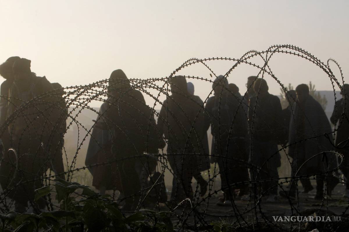 Descubren a 129 refugiados en camión frigorífico en Bulgaria