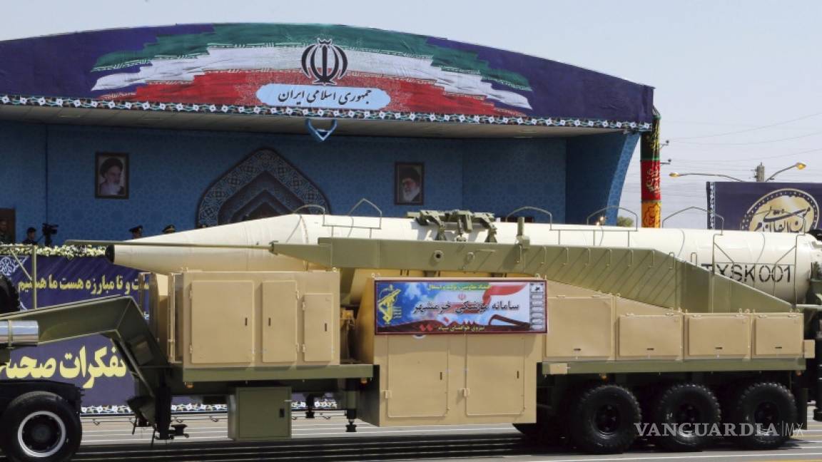 Muestra Irán su músculo con ensayo de un nuevo misil balístico