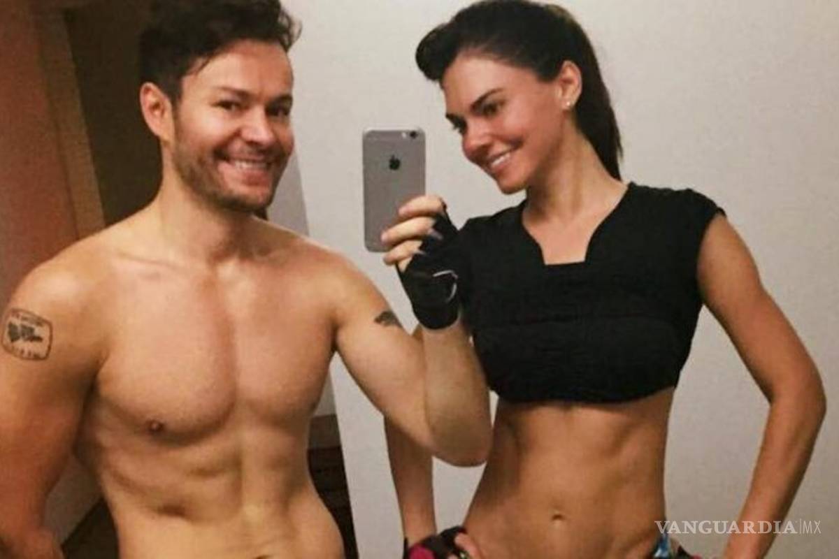 $!Actriz de televisa le cacha mensajes sexuales a su novio ¡con otro hombre!