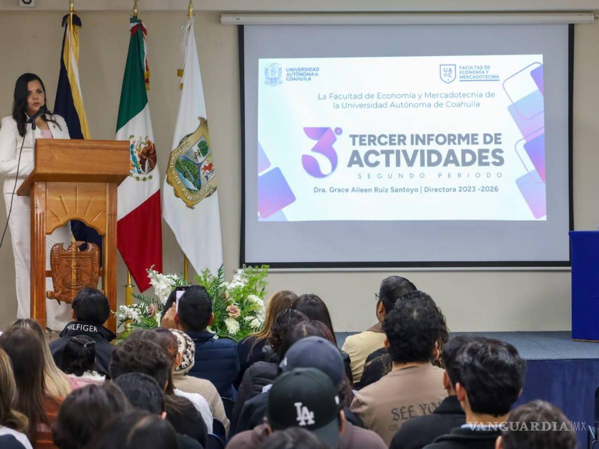 $!Grace Aileen Ruiz Santoyo rindió su tercer infrorme al frente de la Facultad de Economía y Mercadotenia.