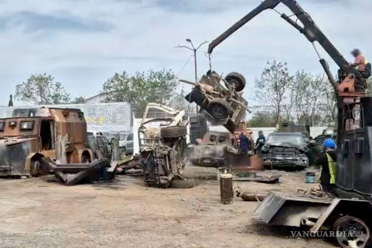 $!Los vehículos destruidos están relacionados con 19 expedientes | FOTO: FGR/CUARTOSCURO.COM