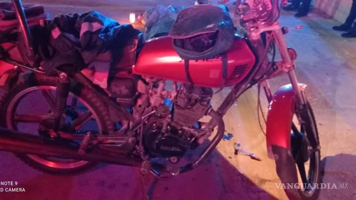 En colonia de Torreón auto causa muerte a motociclista