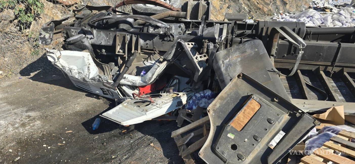 Tragedia en la carretera 57: Trailero pierde la vida en aparatoso accidente
