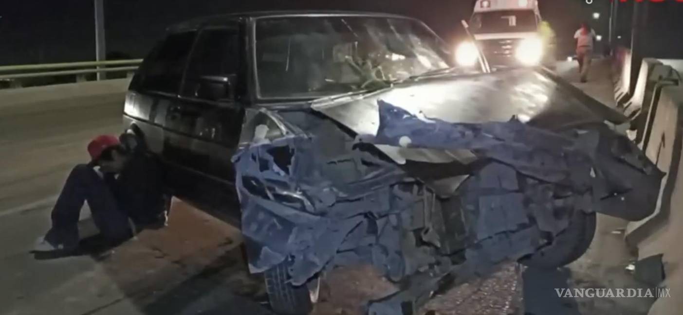 Menor de edad destroza el vehículo de sus padres tras choque en Saltillo