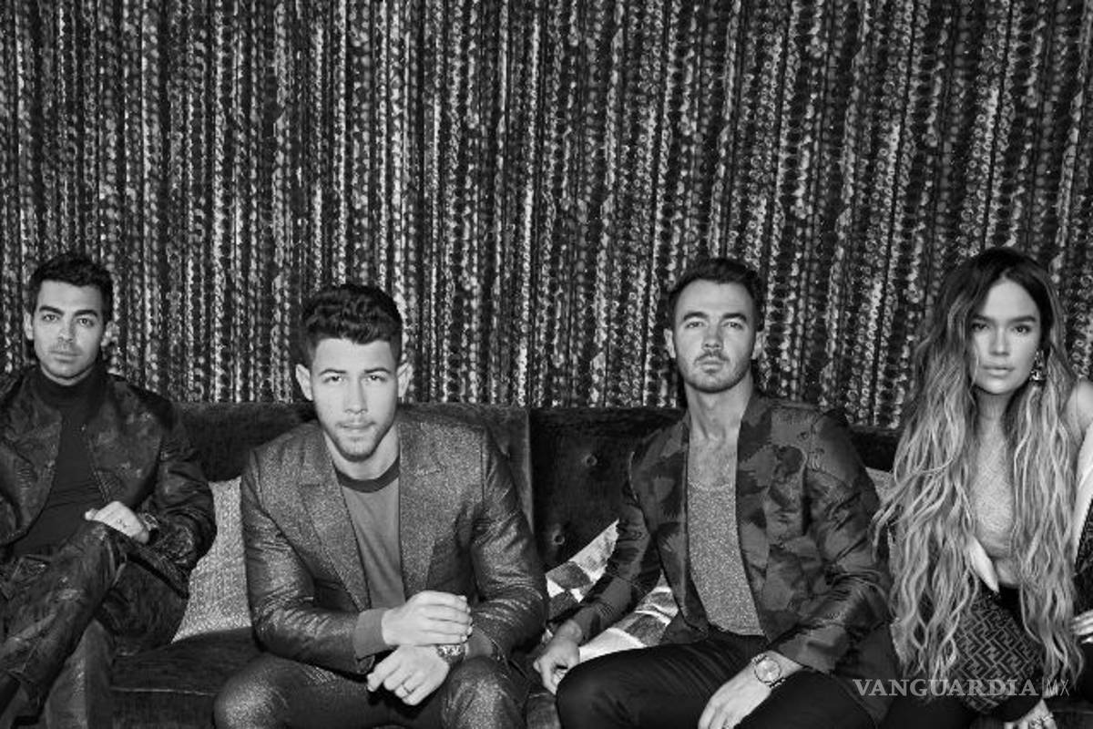 Los Jonas Brothers le apuestan una vez más al género urbano junto a Karol G con ‘X’