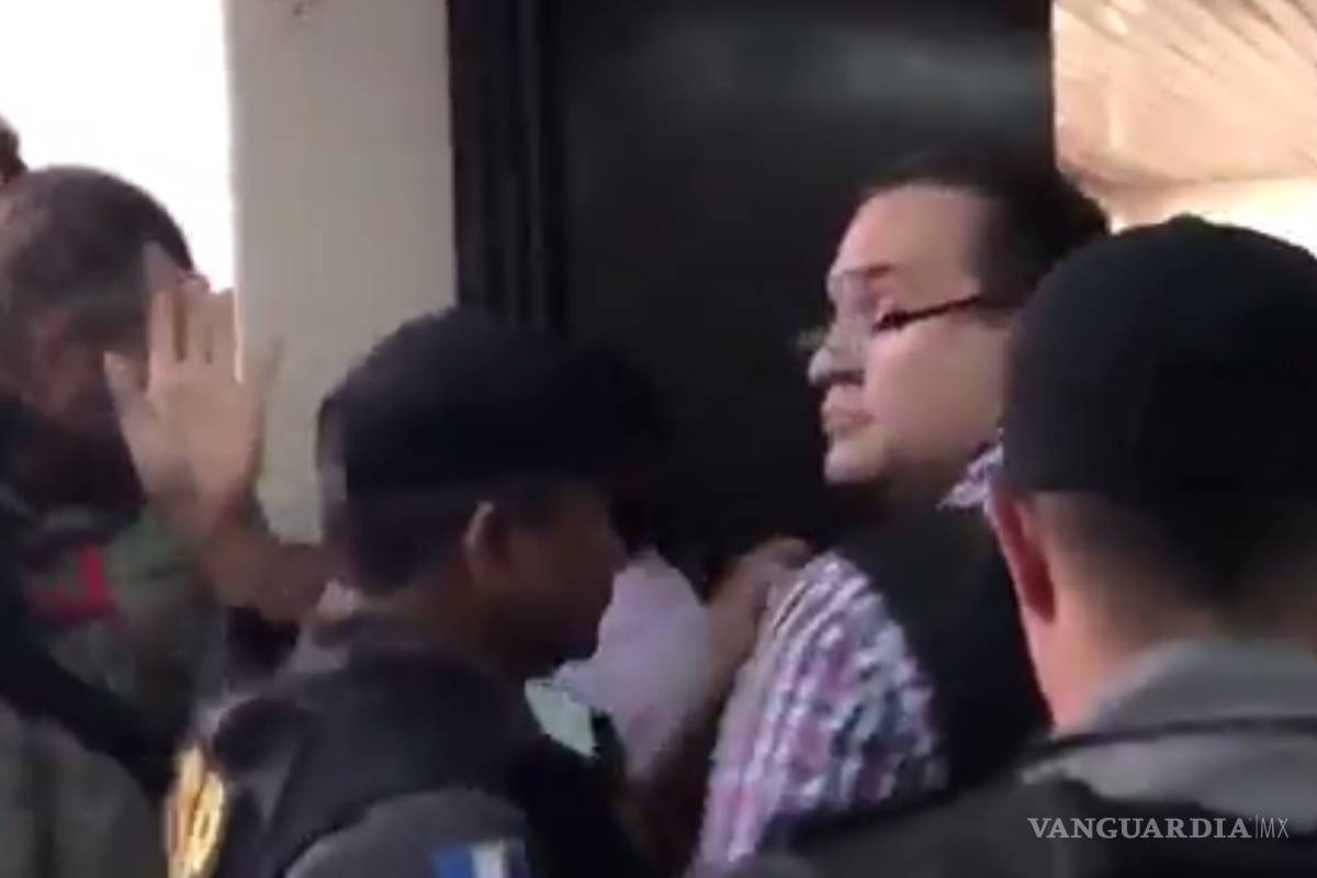 Duarte recibió un zape cuando iba rumbo a su audiencia