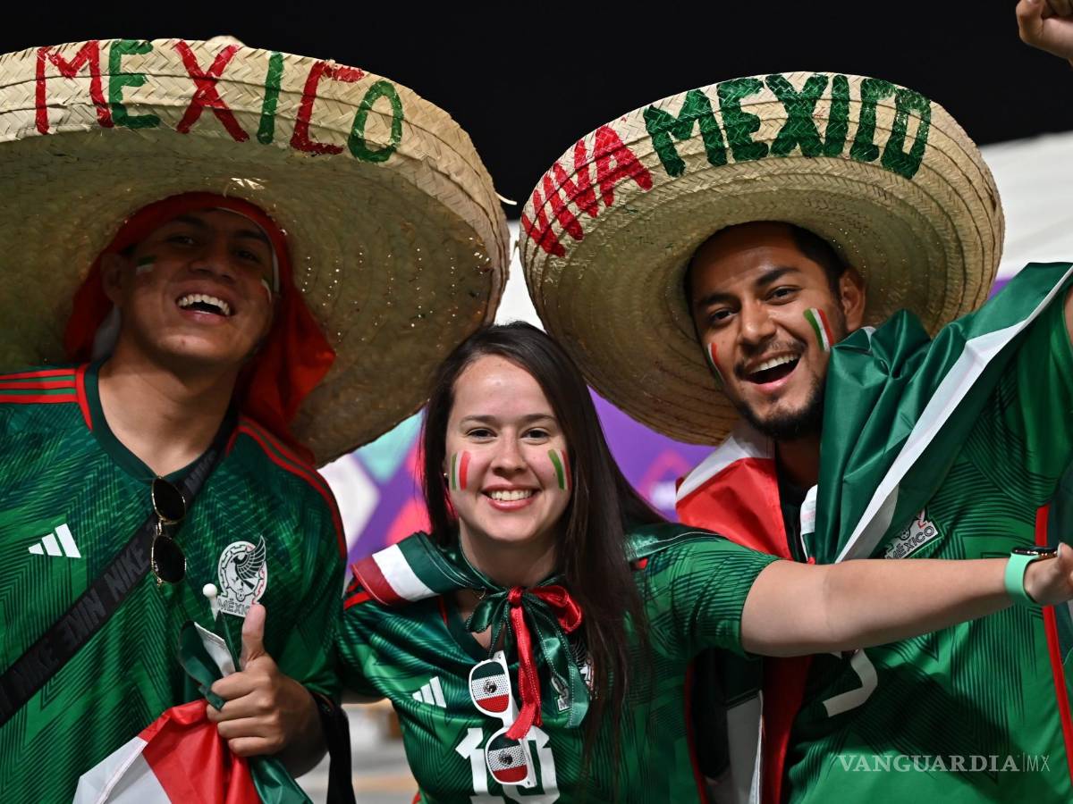 $!Seguidores de México antes del partido de fútbol del grupo C de la Copa Mundial de la FIFA 2022 entre México y Polonia en el Estadio 947 en Doha, Qatar.