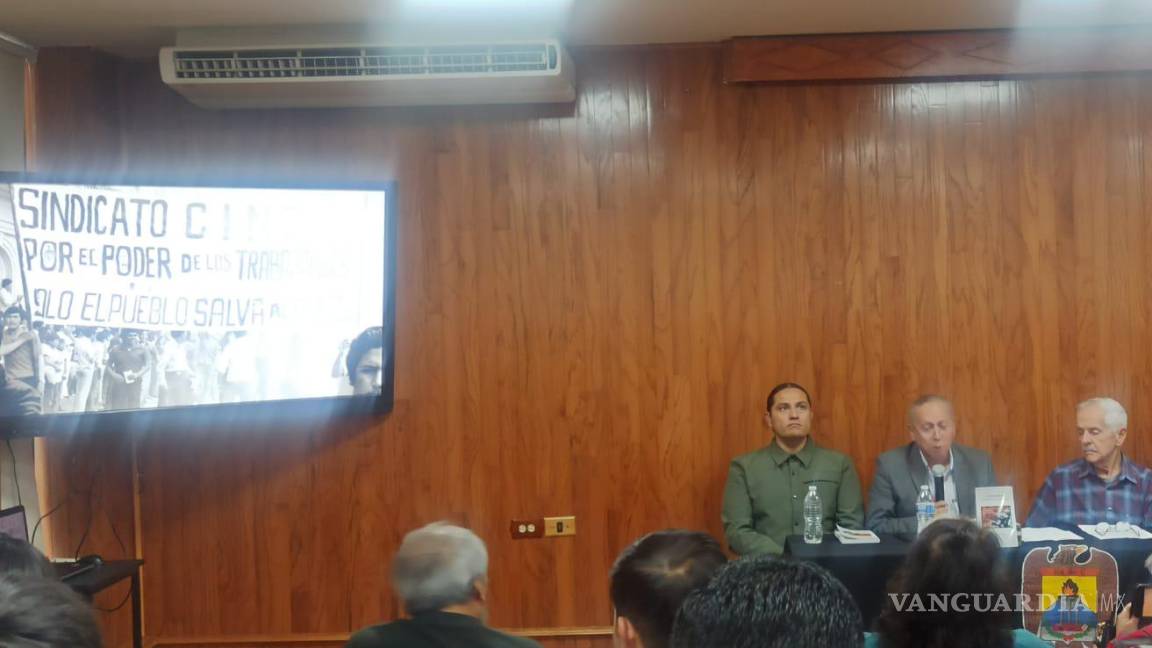 $!El libro destaca la participación de diversos sectores sociales en la huelga de 1974, desde la Iglesia hasta estudiantes universitarios, quienes respaldaron el movimiento en un momento clave para la historia obrera y sindical en México.