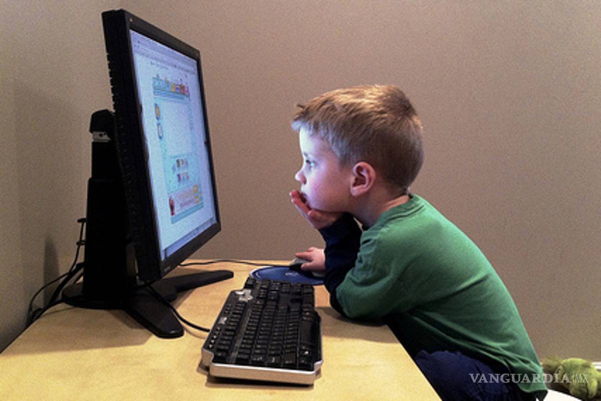 Pronnif Monclova alerta sobre riesgos de internet y redes sociales para niños