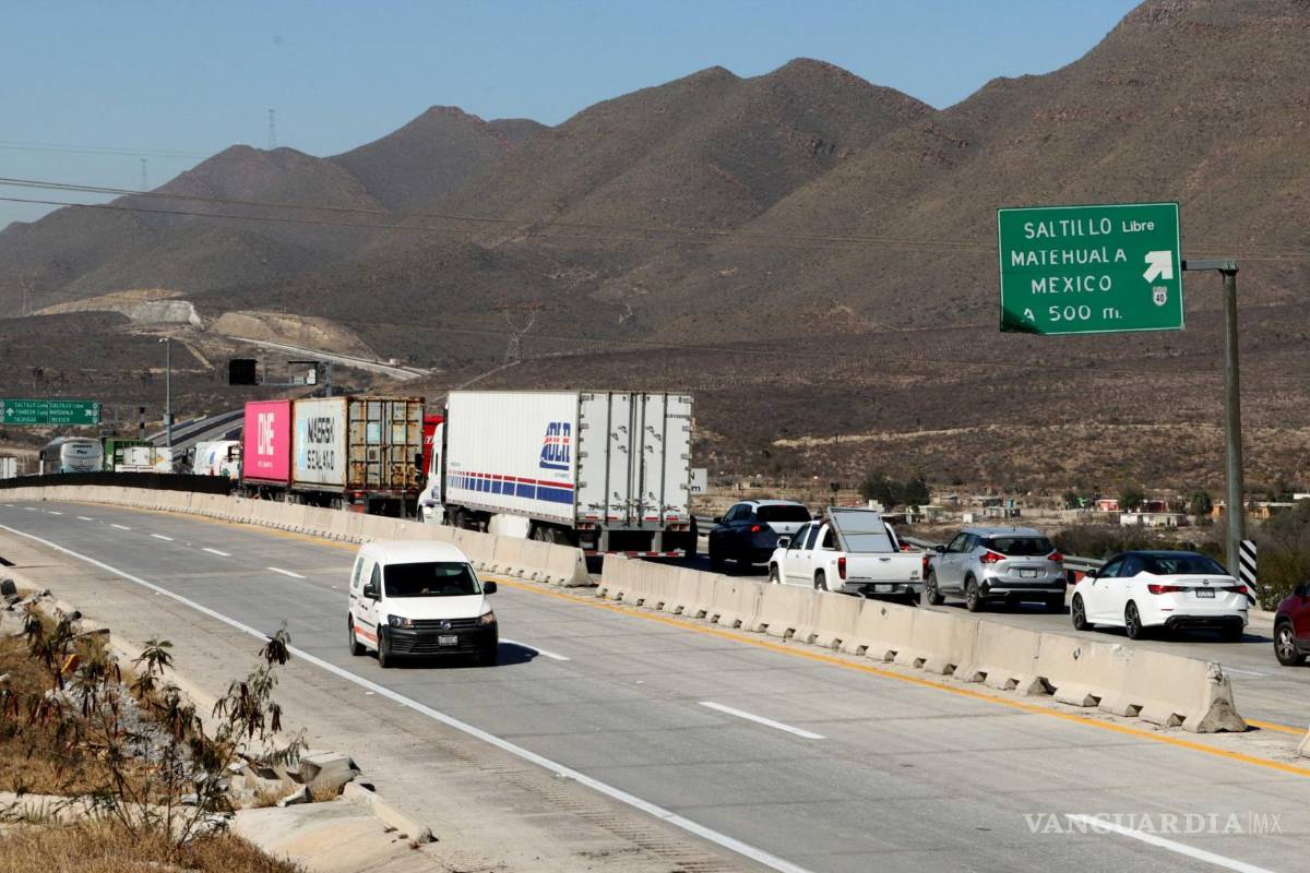 Oootra vez colapsa, urgen alternativas; vías Mty-Sal quedan incomunicadas por más de 12 horas