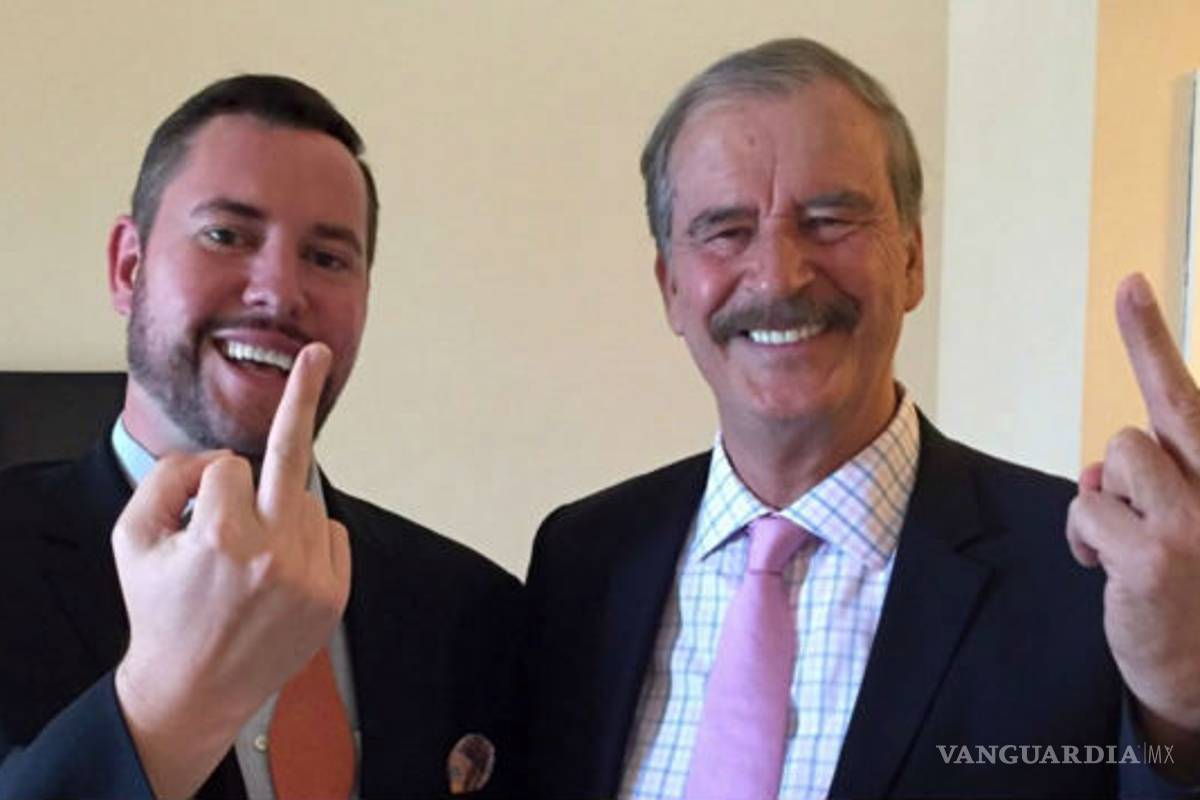 Fox muestra su dedo medio a Donald Trump