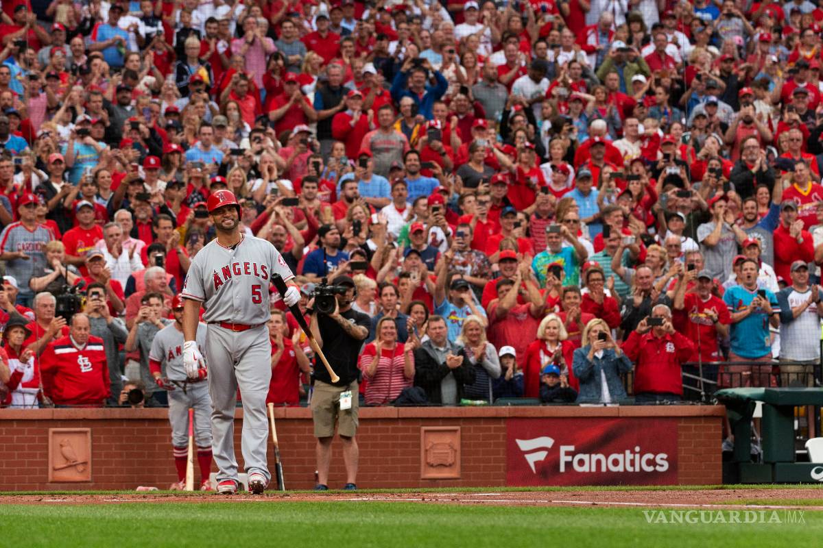 Así recibieron a Albert Pujols en su antigua casa