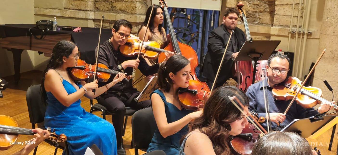 $!La Orquesta Metropolitana de Saltillo, integrada por jóvenes músicos, celebra su primer aniversario consolidada como referente artístico en la ciudad.