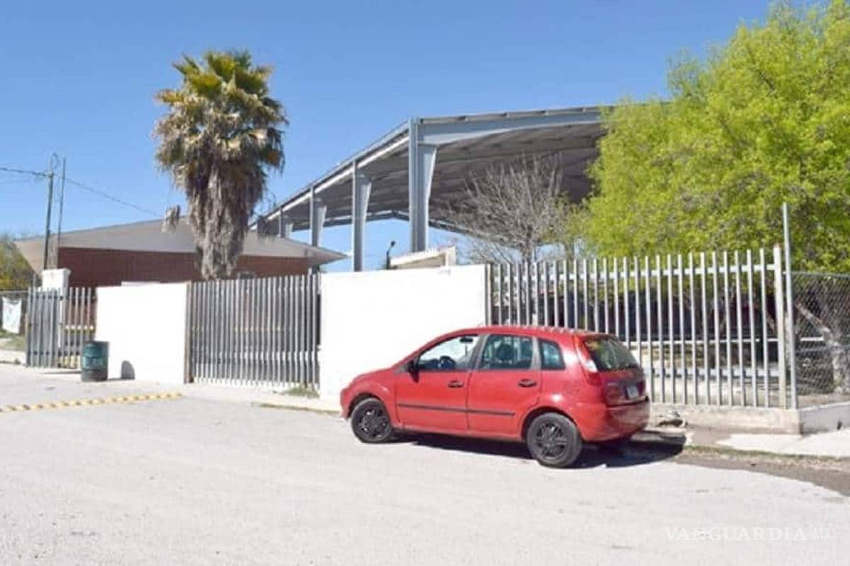 Abandonan a menor en primaria de Piedras Negras, en primer día de clases ¡Y con un calor de 38 grados!