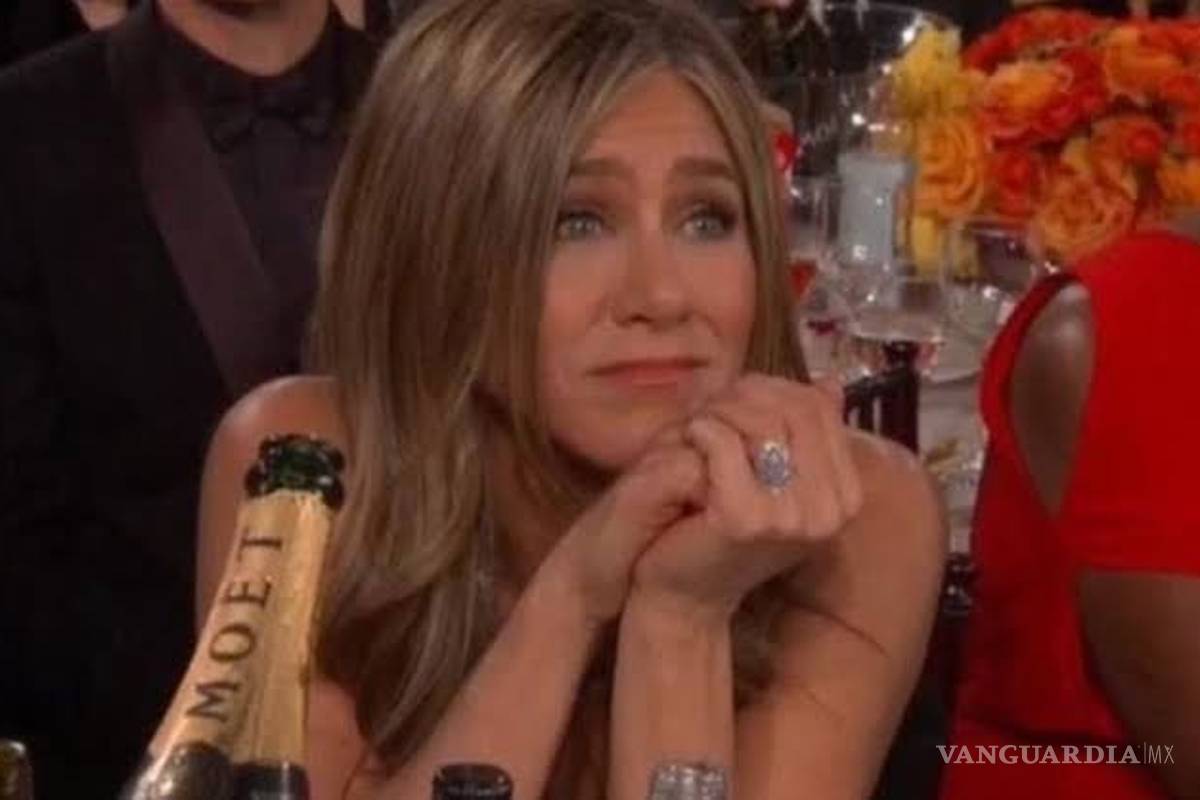 Aún hay amor: Las miradas de Jennifer Aniston a Brad Pitt al verlo recibir un Golden Globe